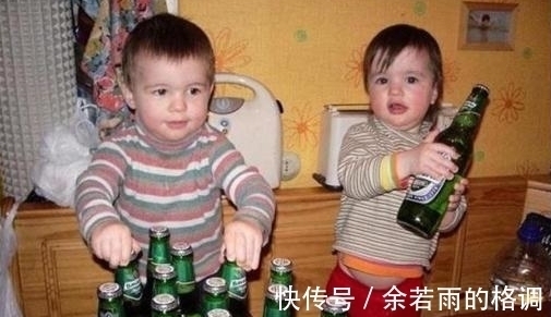 |搞笑宝宝系列：终于找到一个舒服的窝，就让宝宝睡到天荒地老吧