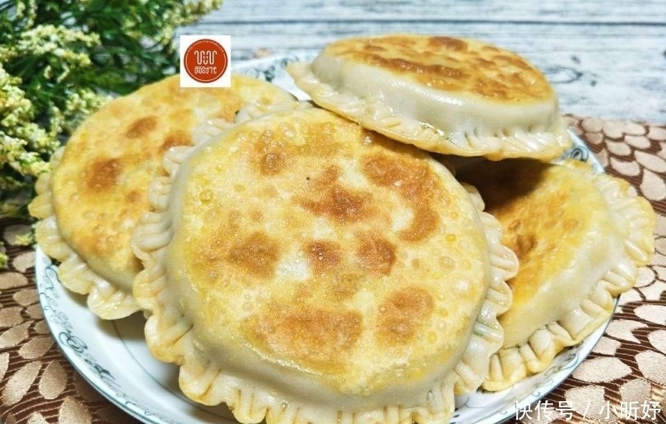  做韭菜盒子，教你一招，外酥内鲜，好吃不腻，简单又美味