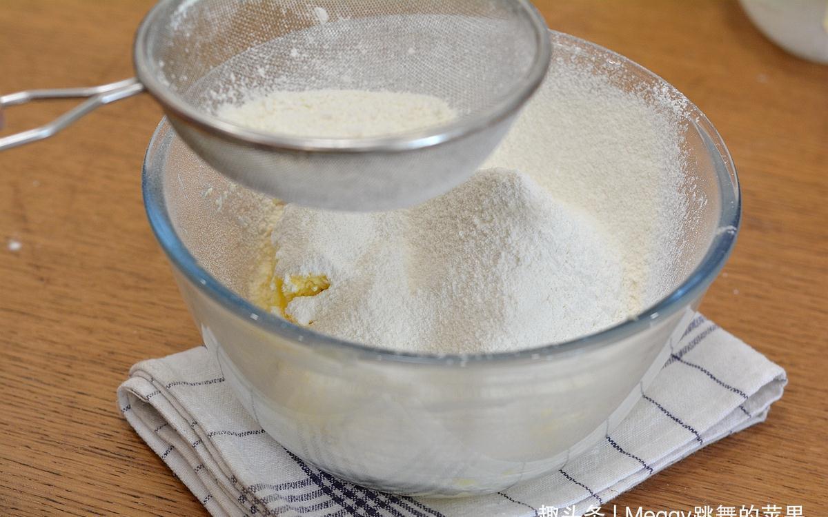 喝不完的酸奶新吃法,用来做的曲奇真酥香,自家吃送人都很棒