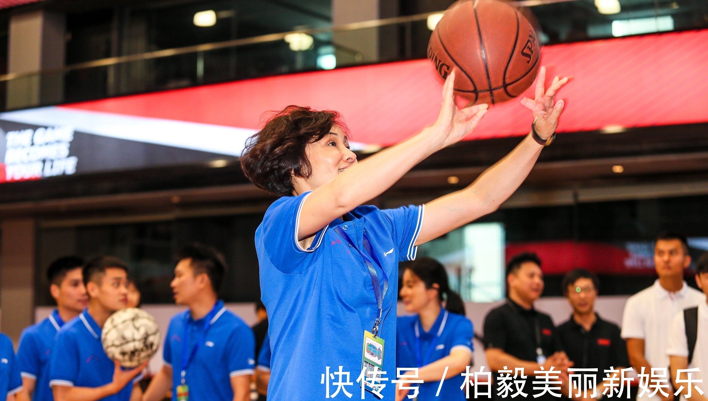 苏东|奥运冠军高敏,历经两段婚姻俩儿子一文一武,51岁的她依旧美丽