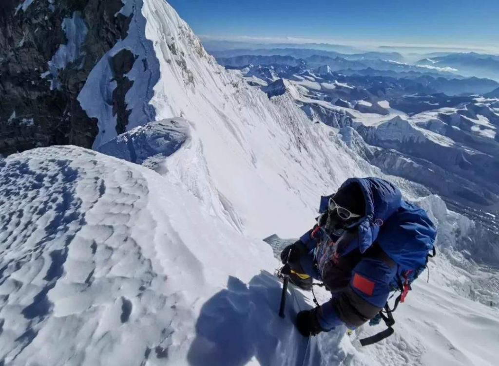 当地人|珠穆朗玛峰上的300多具遗骸，为什么至今仍无法被带下山？