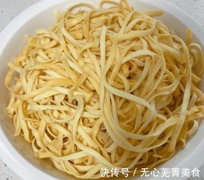 面条|排骨豆角焖面这么做最好吃,一般人我不告诉他!