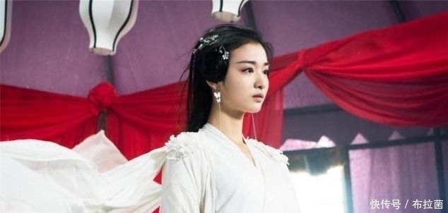 上联|才女出一上联墙上画马不能骑,大将军趣对下联,她羞红了脸