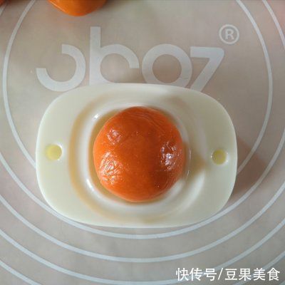 妈妈最拿手的柿子月饼,被我偷学到了