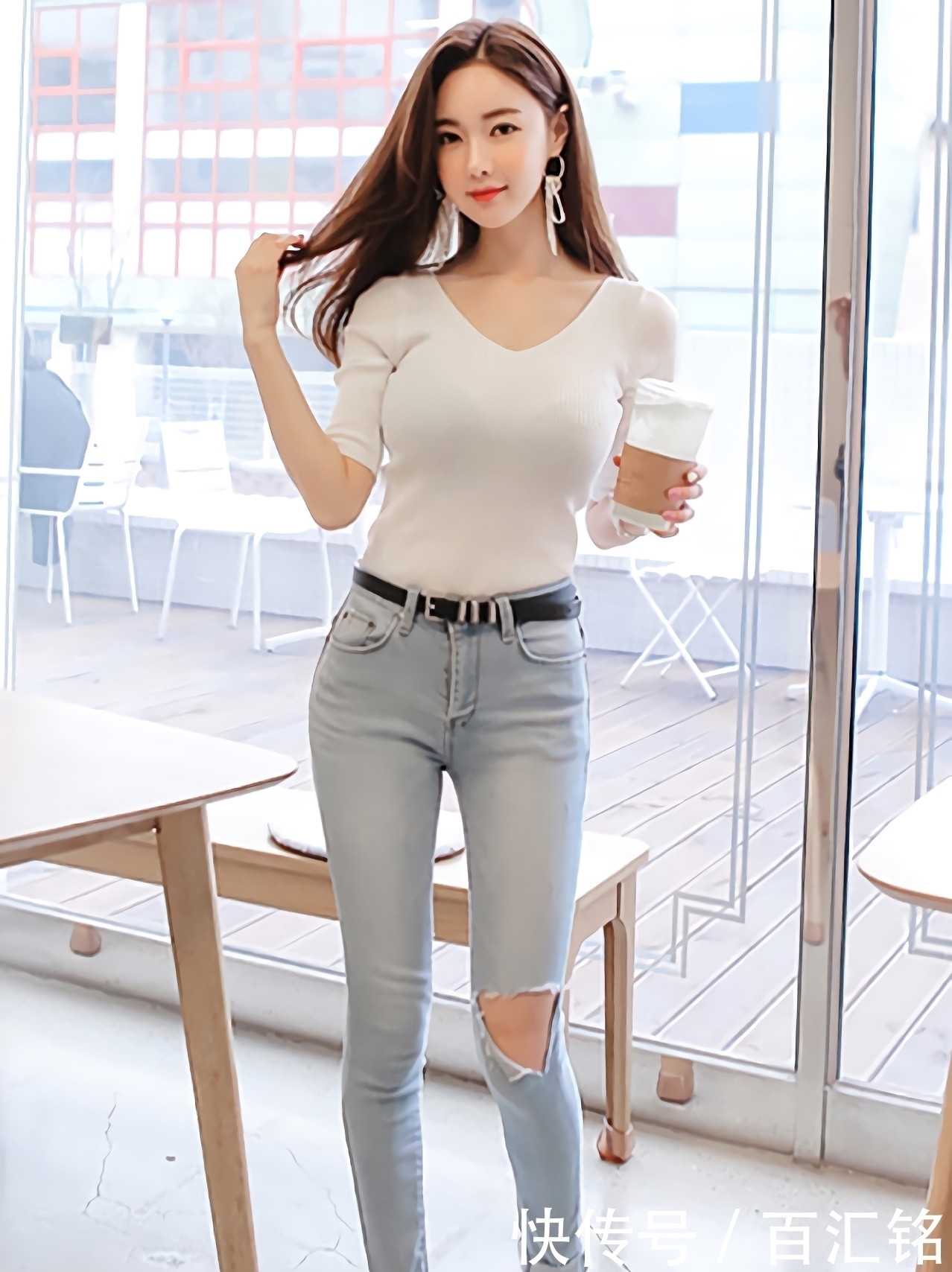 好身材|小女人的气质怎么来?牛仔裤和好身材缔造出来!