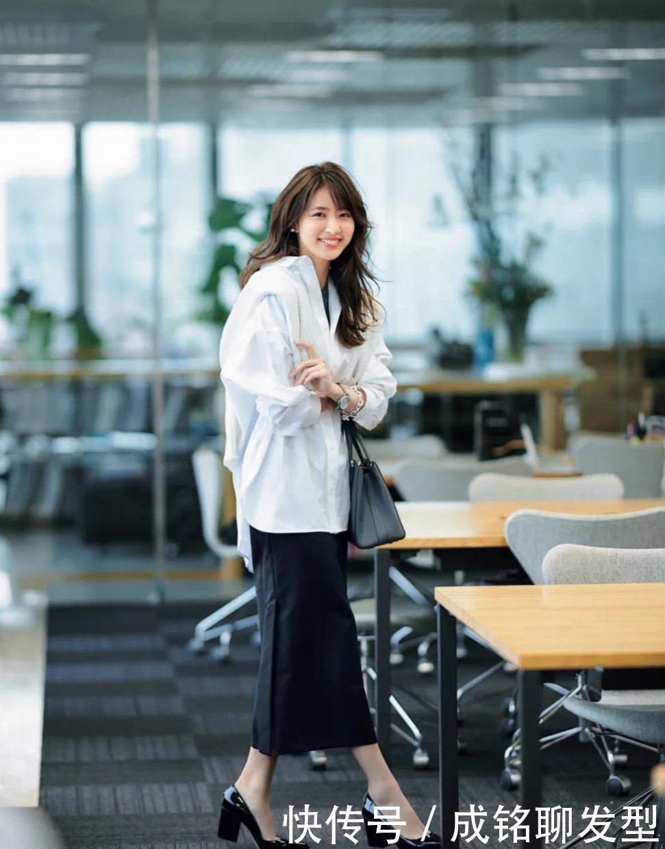 黑色|夏日最简单的打扮“黑白配”,清新时尚又好搭配,端庄得体又高级