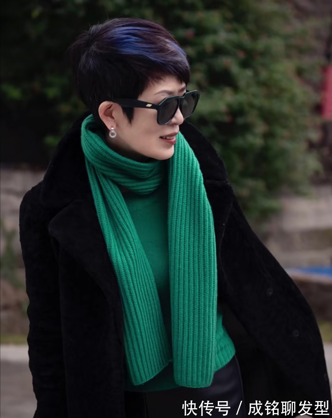 深浅|这些60岁左右的阿姨真会穿,端庄大气又时髦减龄,真实自然接地气