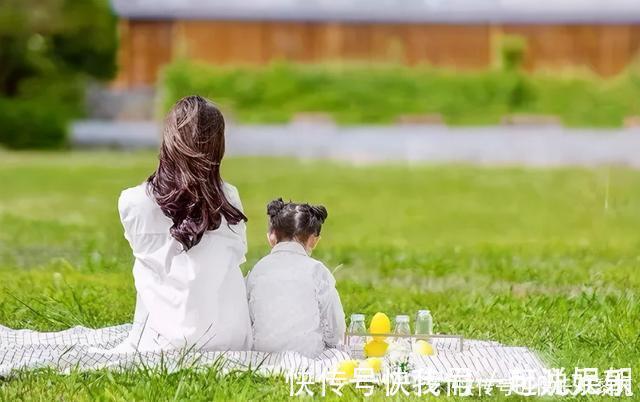 芳芳|“年收入15万儿子托费10万”,有钱人的圈子玩不起,也别硬挤