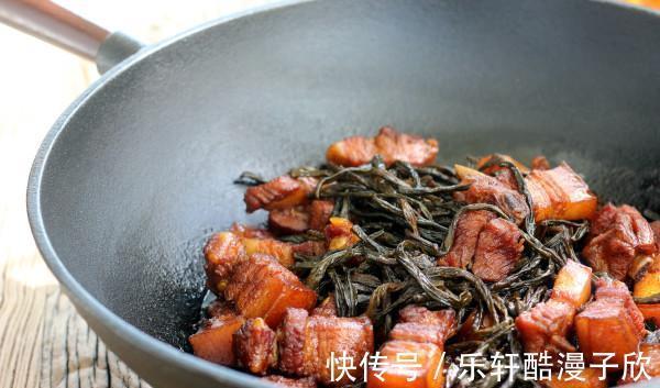 开胃|夏天，这蔬菜记得多囤点，做法特简单，解馋开胃，炖肉吃特别香。
