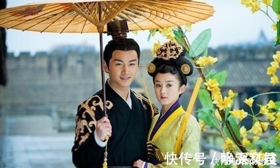 悟德#一人问算命先生:我有没有皇帝命?算命先生:那个傻小孩有