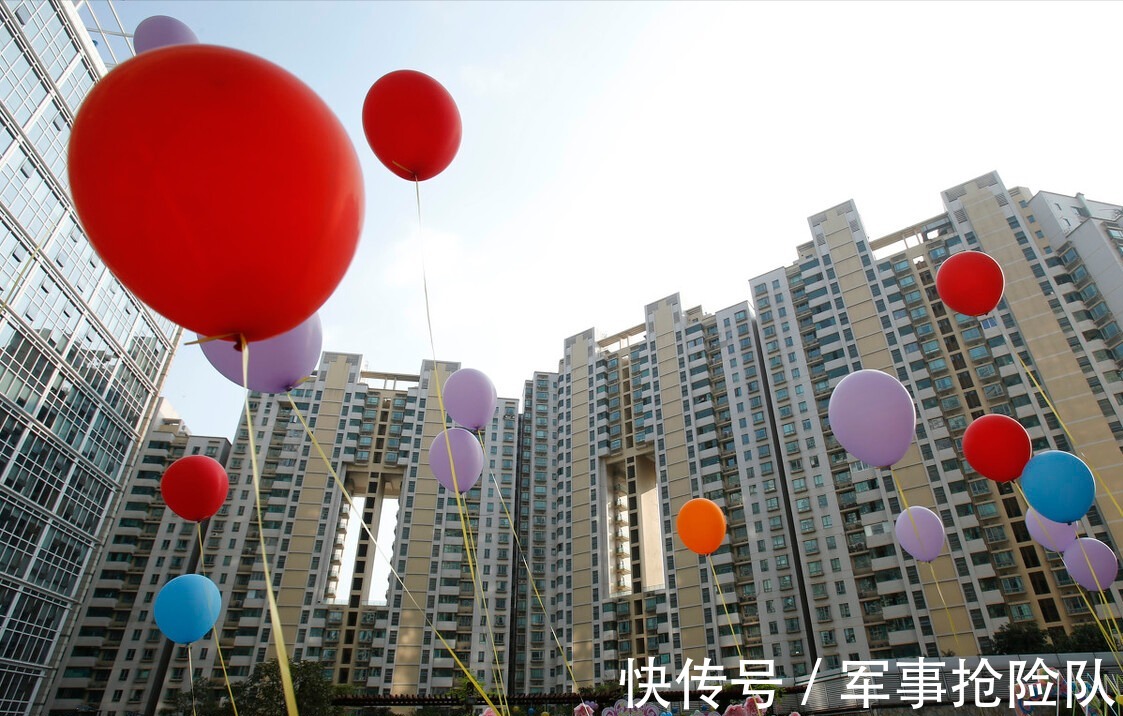 过户|二手房产权不满两年,卖方让我先付钱,两年后再过户,可以吗?