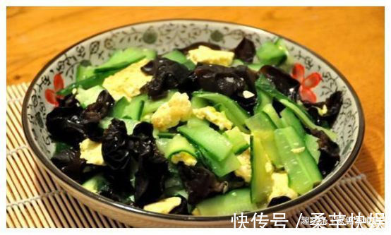 子姜爆鸭肠|美食推荐黄瓜木耳炒鸡蛋、子姜爆鸭肠、蒜炒五花肉、凉拌嫩豆腐