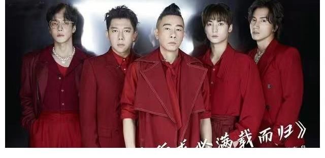 《披哥》17人成团，2人让观众不服气，1人成功逆袭，1人意难平