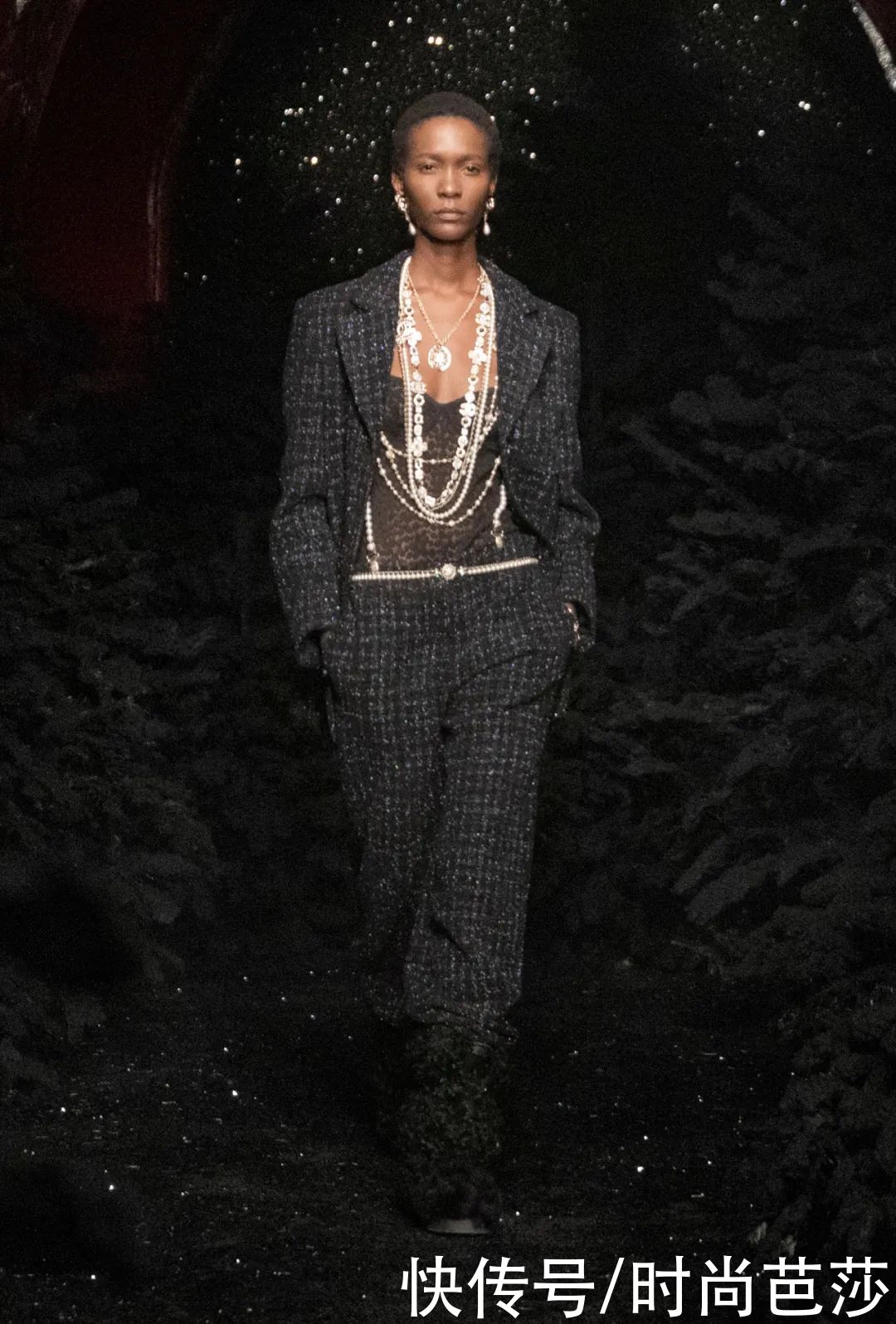 CHANEL的感性世界里，藏有柔情万千