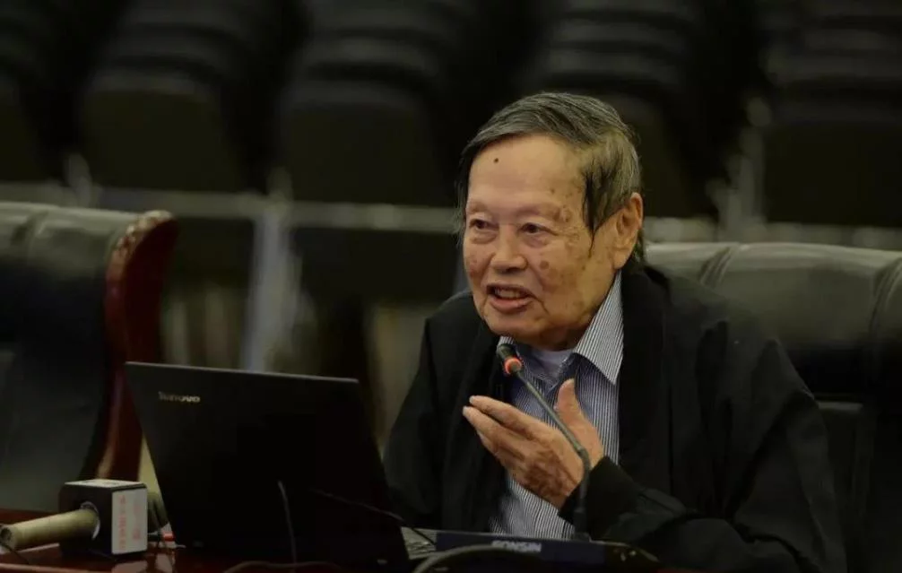 41岁翁帆含泪说出,当初为何嫁给82岁的杨振宁,原因是啥? 41岁翁帆含泪说出,当初为何嫁给82岁的杨振宁,原因是啥?