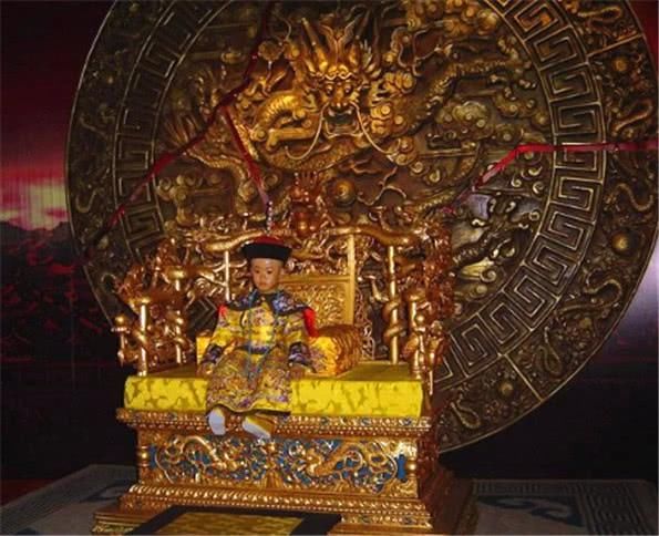 赵恒|小孩爬上龙椅上玩耍，皇帝：天子好做吗？他回答了4字后继承皇位