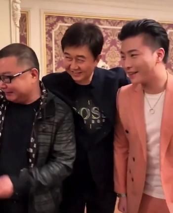 付笛声尹相杰聚会心情好，28岁儿子近照宛若女生，女友是张光北女儿？