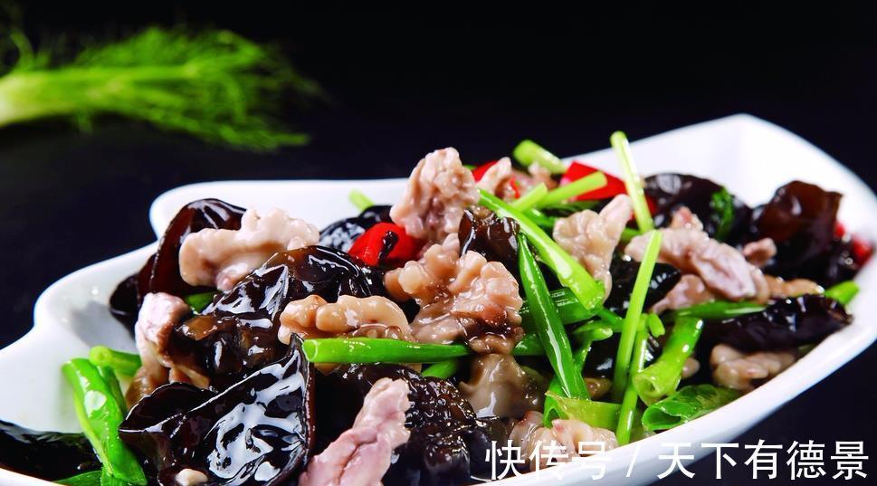 窍门|炒个木耳,噼噼啪啪,像要炸了一样,5个窍门任选1个,就能解决