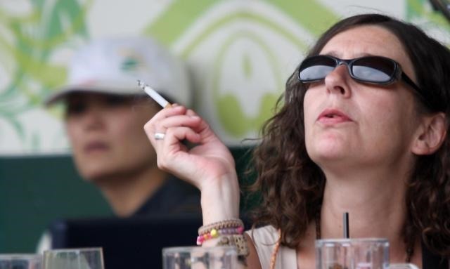 钙质|女性衰老的“催化剂”已揭晓,熬夜并不是第一,看完后,趁早改正