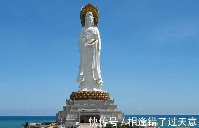 宗教$北京天空惊现“观音菩萨”，万人跪拜，难道观音菩萨真的存在吗？