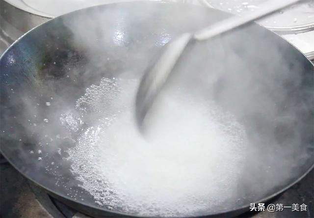 挂霜花生米|原来在家做挂霜花生米这么简单,零失败不返潮,香甜脆爽又好吃
