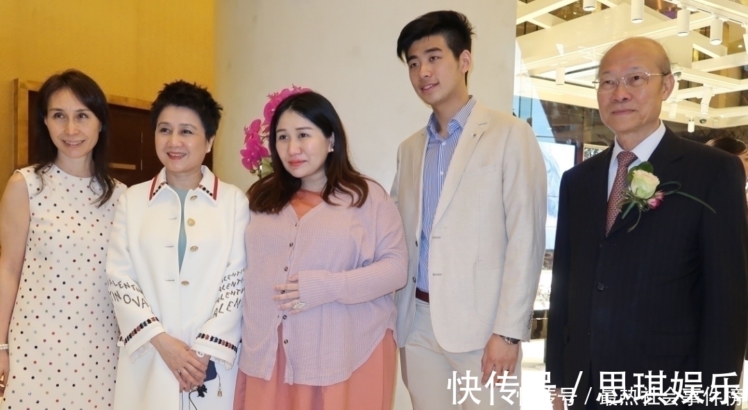 何超盈|何超盈孕期长胖80斤产后减肥成功,仍被吐槽臀部下垂严重