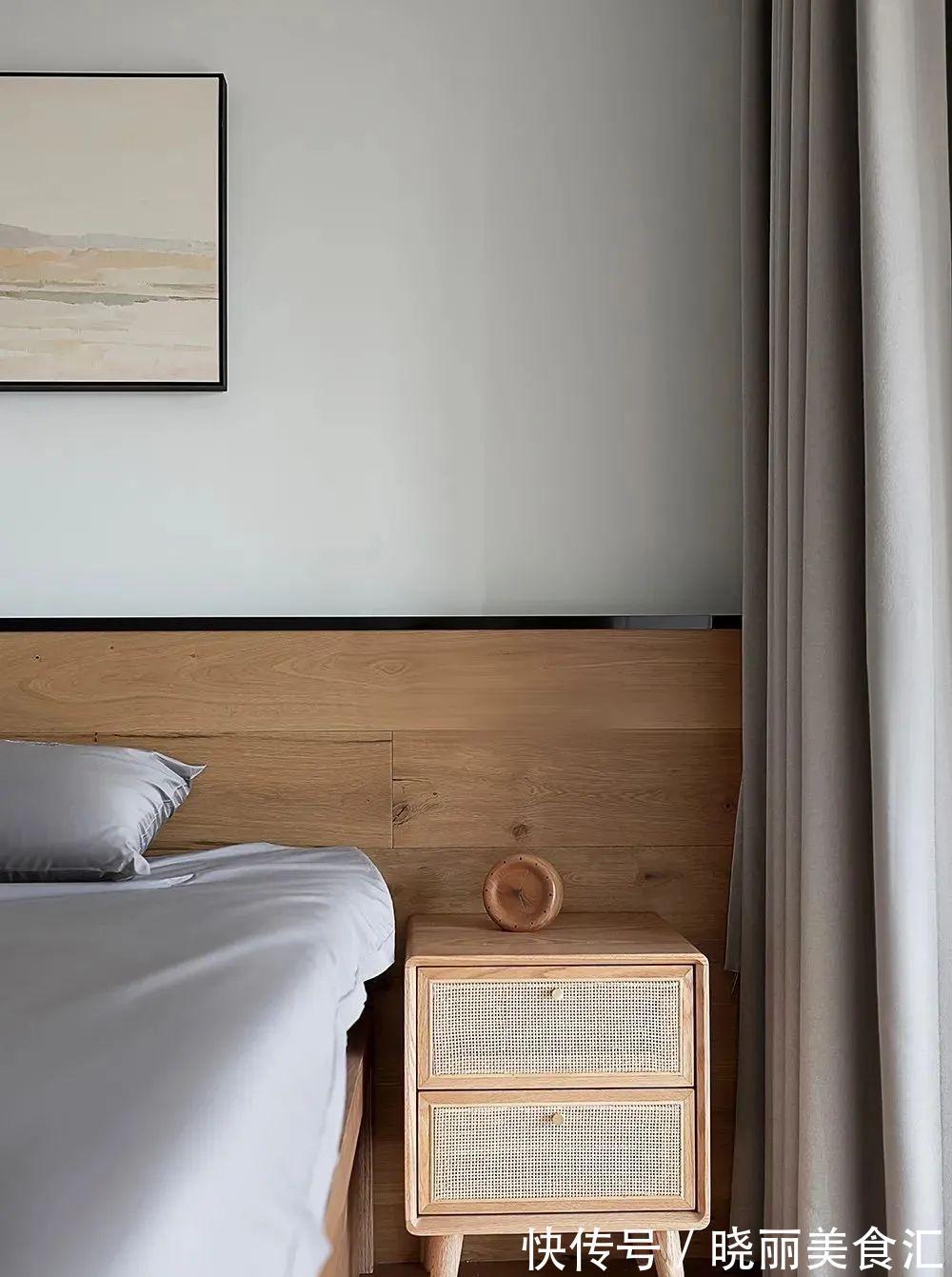 背景墙|木地板只能铺在地上？其实木地板不仅能上墙，还能“上天”！