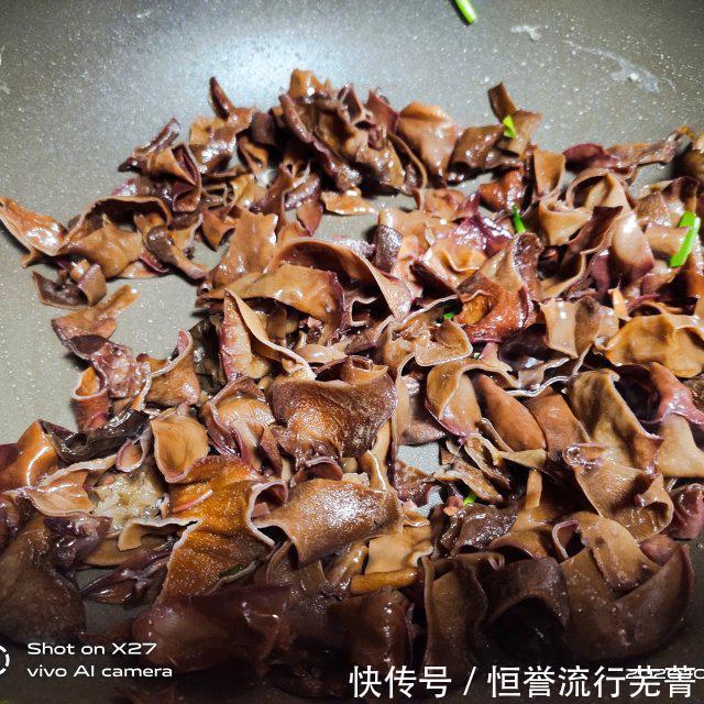 炒鸡蛋|木耳炒鸡蛋,简单的一道菜