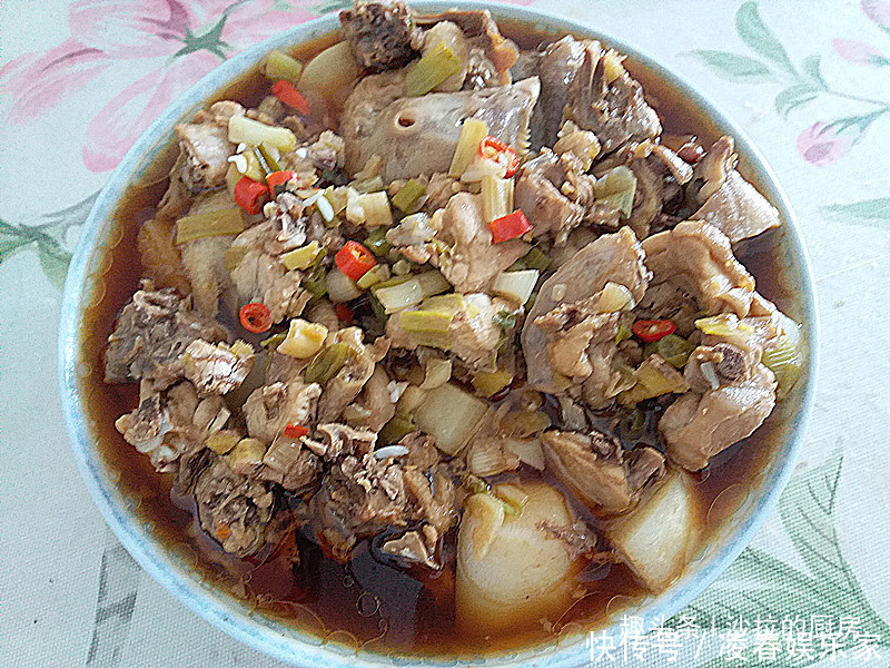 猪牛羊肉都靠边站,天冷最该吃此肉,更滋补,16元就能买1只