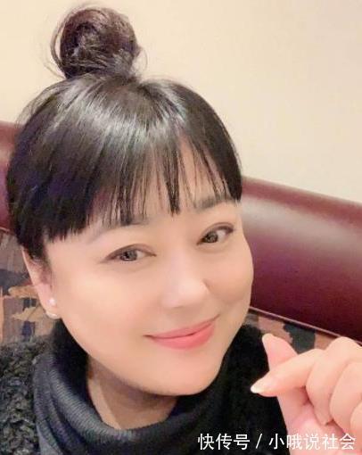 非常6+1|51岁李菁菁回顾抗癌经历,花式鼓励病友,与30岁三婚老公秀恩爱