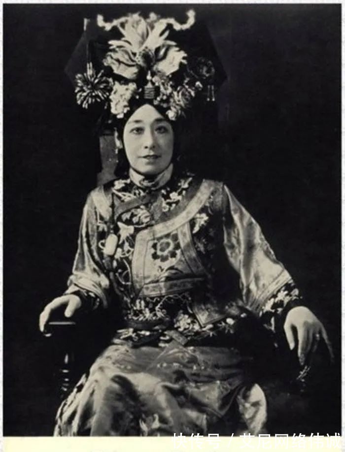 太监谈往录|慈禧有多奢侈?一年水果浪费数万个,一顿饭一百道菜