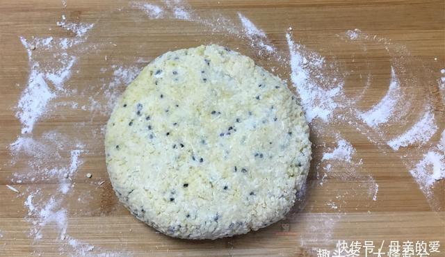  种小零食|一勺小米，一碗小米，教你在家做锅巴，简单易学嘎嘣脆