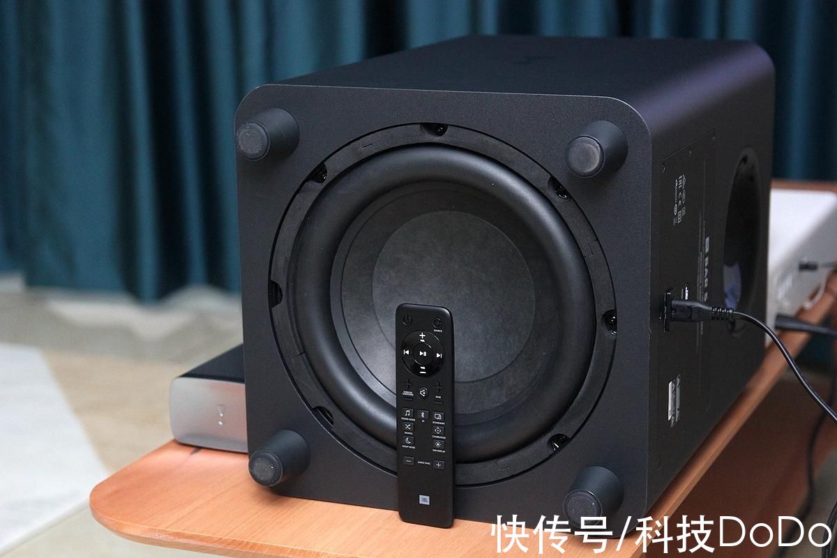 hdmi|母子回音壁+10寸低音炮，JBL BAR 5.1评测，一家六口玩转环绕