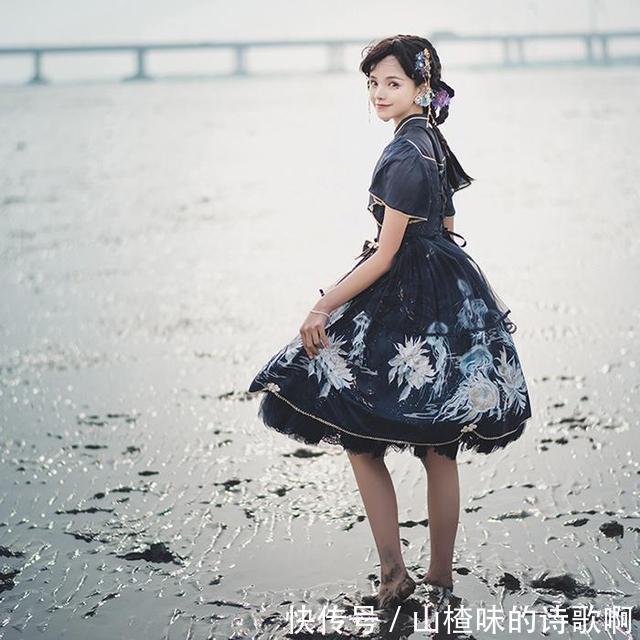 继“汉服lo”之后,jk又和汉服“搞”到了一起,破产少女又心动了