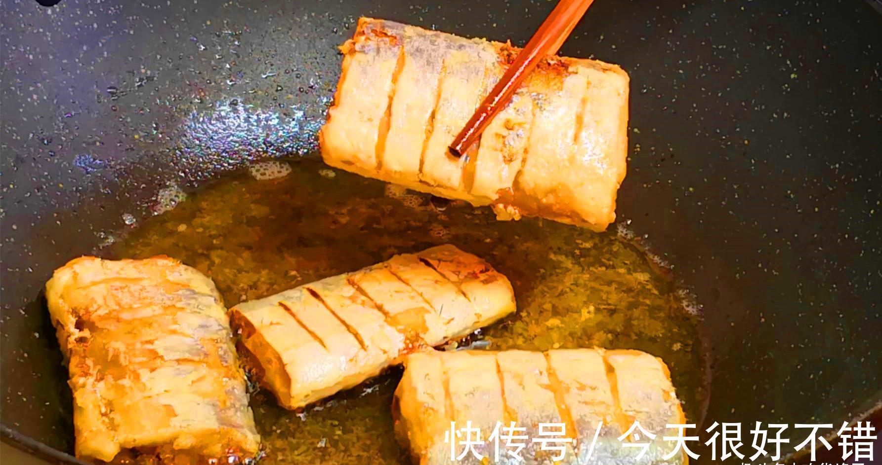 晓峰|炸带鱼时,最忌直接下锅炸,牢记2点,带鱼外酥里嫩,不腥不腻