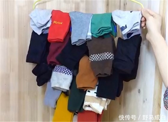 晾晒|袜子太多没地方晒?用一个塑料瓶制作晾晒神器,轻松晾晒20双袜子