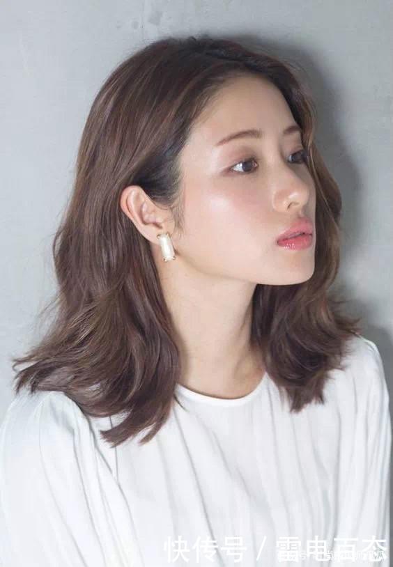 黄头发早就过时了,今年夏天选这3种“减龄发色”,气质还显白