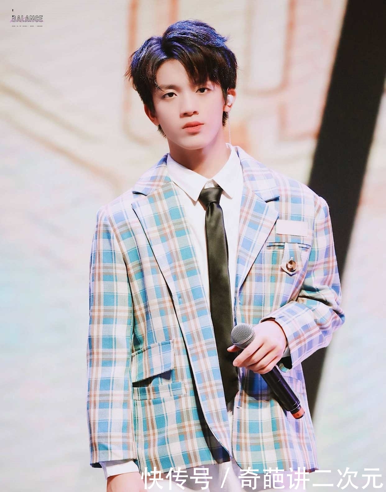 《青你3》赛程过半:7人锁定出道位,余景天稳坐C位呼声最高