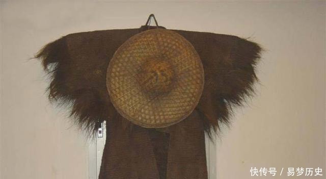 世外高人疯疯癫癫游荡街头,从不换衣服,却被皇帝急招入宫