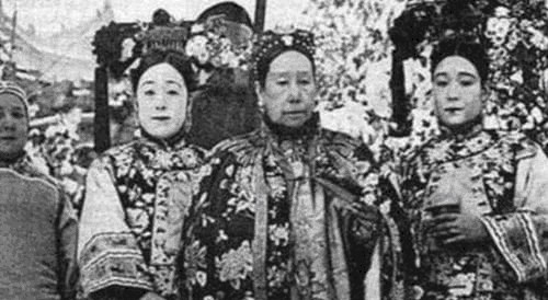 银两|历史上珍妃其实并不无辜,她做的一件事,让慈禧都感到后怕