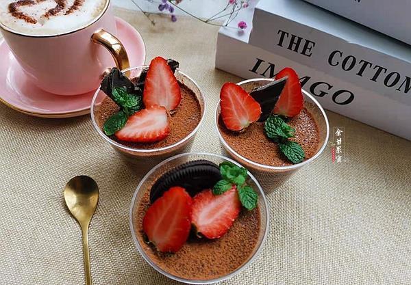 在家自制味美慕斯杯,口感细腻入口即化,学会后不用去买了