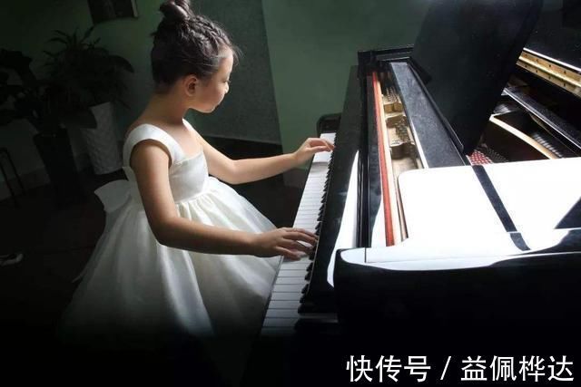 哈佛|哈佛教授坦言:高智商的孩子,都有这3个特征,家长你就偷笑吧