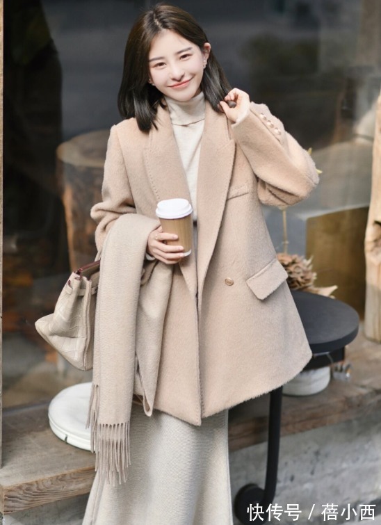 搭配|不管年纪如何,新年都得备上这些时髦的长款大衣,让你气场倍增!