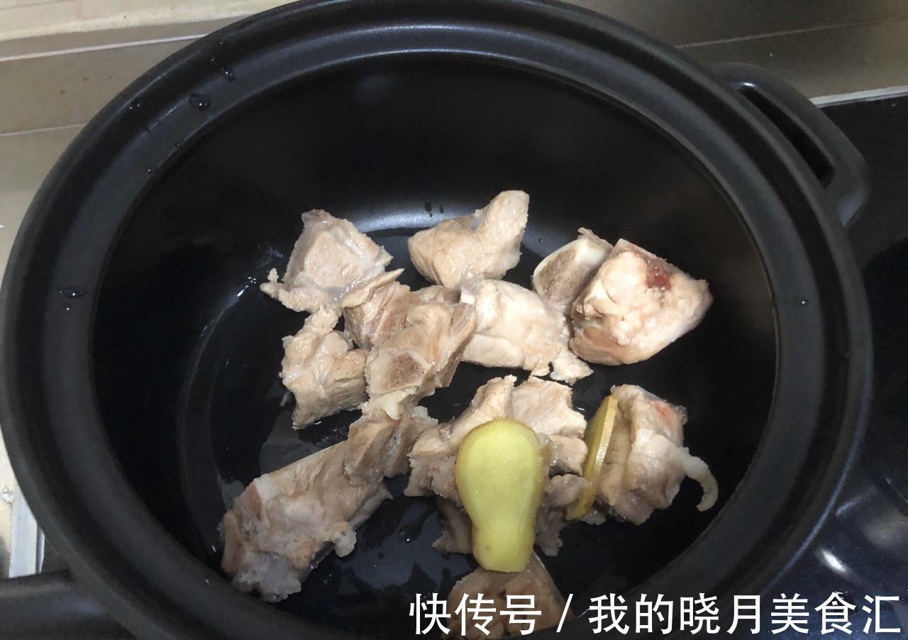 天冷多喝汤，山药和玉米搭配猪骨一起煲汤，清淡滋补真不错