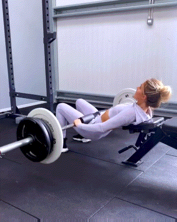 杠铃|哥伦比亚健身模特45岁依然保持着完美身材，与儿子合照更像姐弟