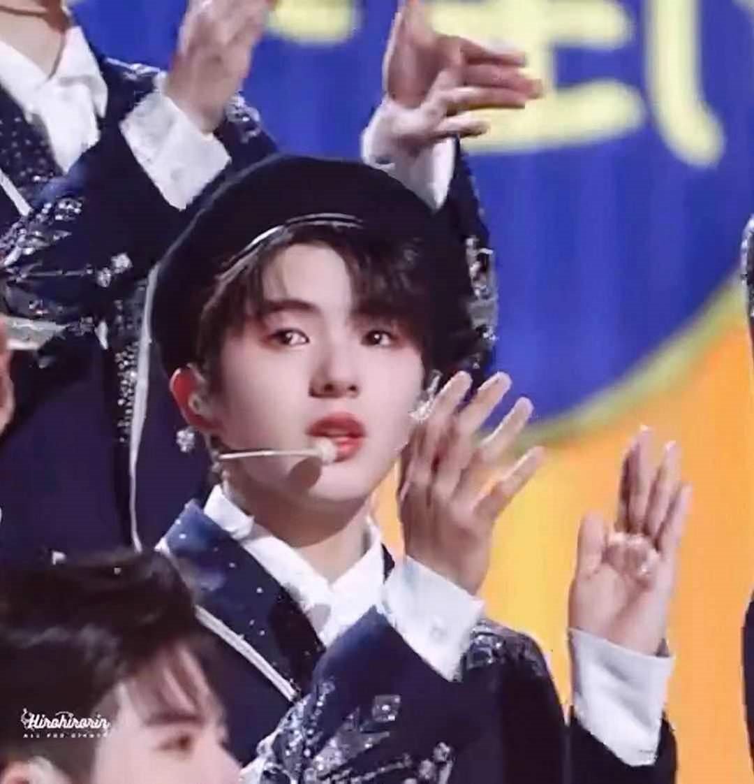 甘望星|创4成团夜选手被骂上热搜,破音跑调全占了,唱跳双废却能出道?