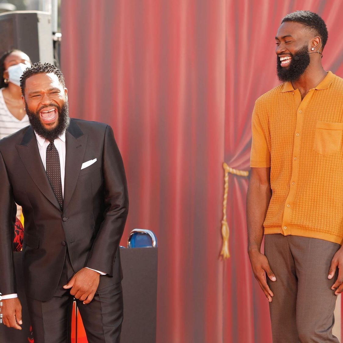 好莱坞|进军好莱坞！杰伦-布朗晒自己在洛杉矶参加节目录制组图