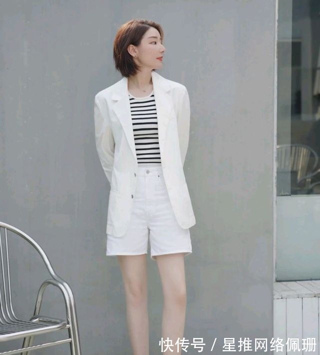 魅力|秋季穿搭可以做减法,穿搭风格简简单单就好,精致又有魅力