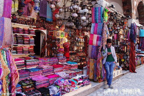 中年|横跨亚欧大陆的旅游名城，号称“世界首都”，游客一生必去一次