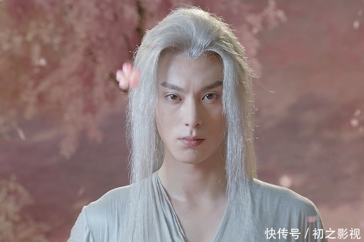 《遇龙》开播槽点多:男主假发劣质全程面瘫,无滤镜真实到卡粉